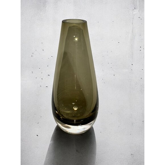 Mid-Century Modern Smoke Glass Vase - Picture 11 of 12